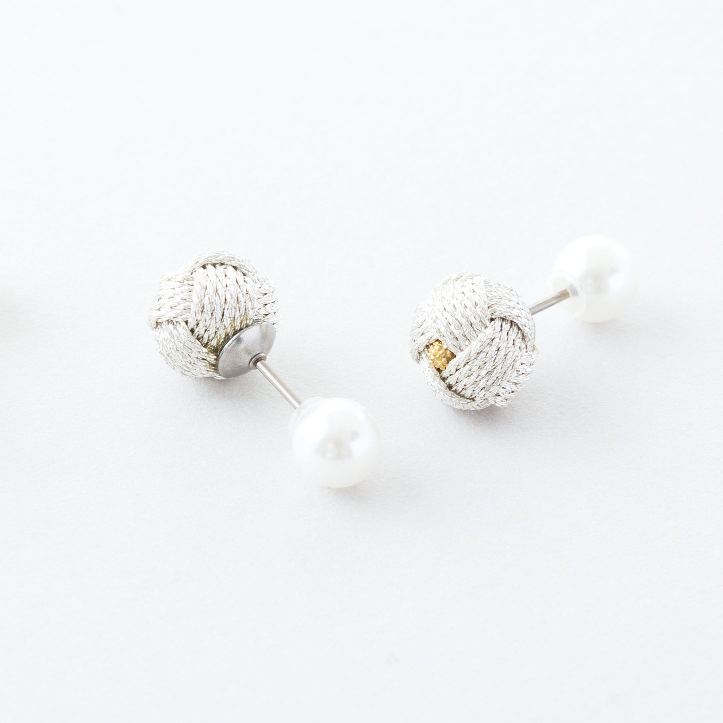 CAP001 : おだまき×貝パールダブルフェイスピアス