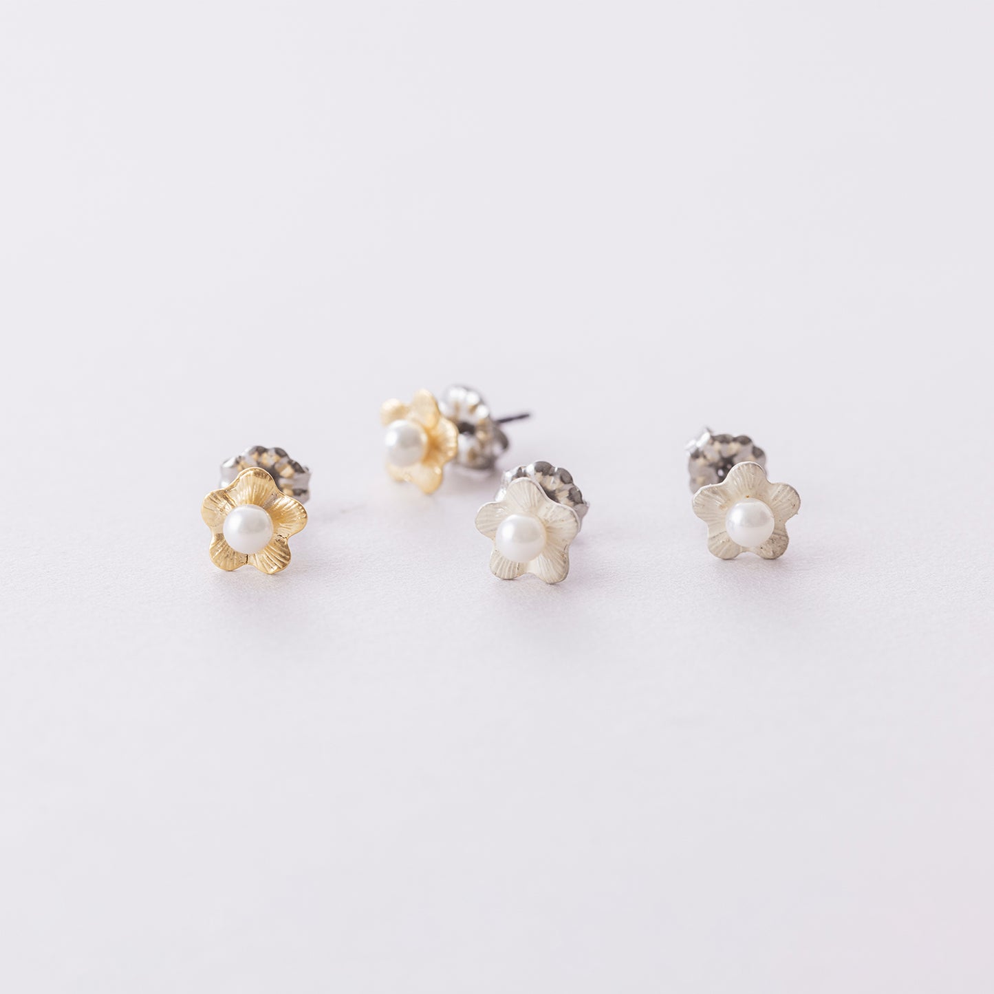 GSP018 : ミニフラワーピアス