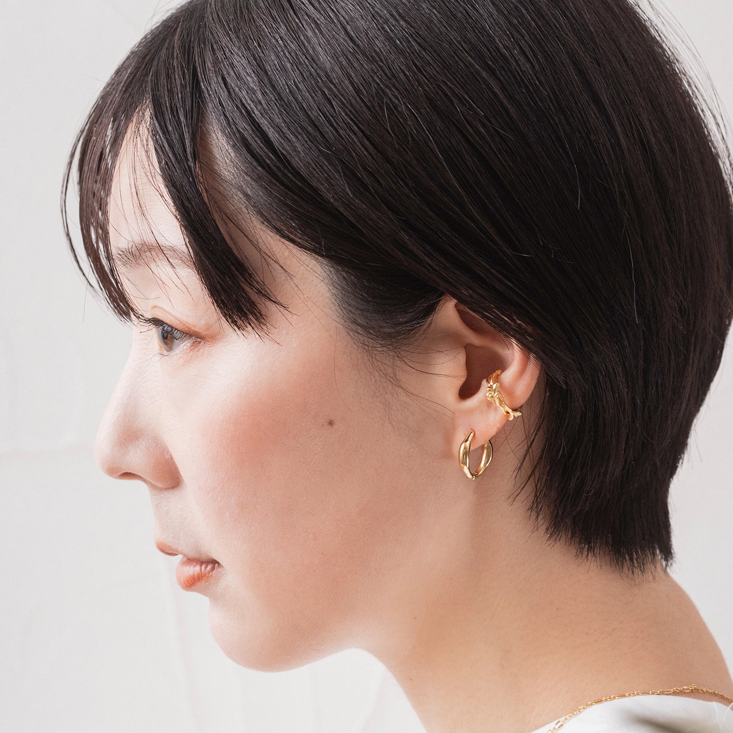 LSP032：ニュアンスオーバルフープピアス