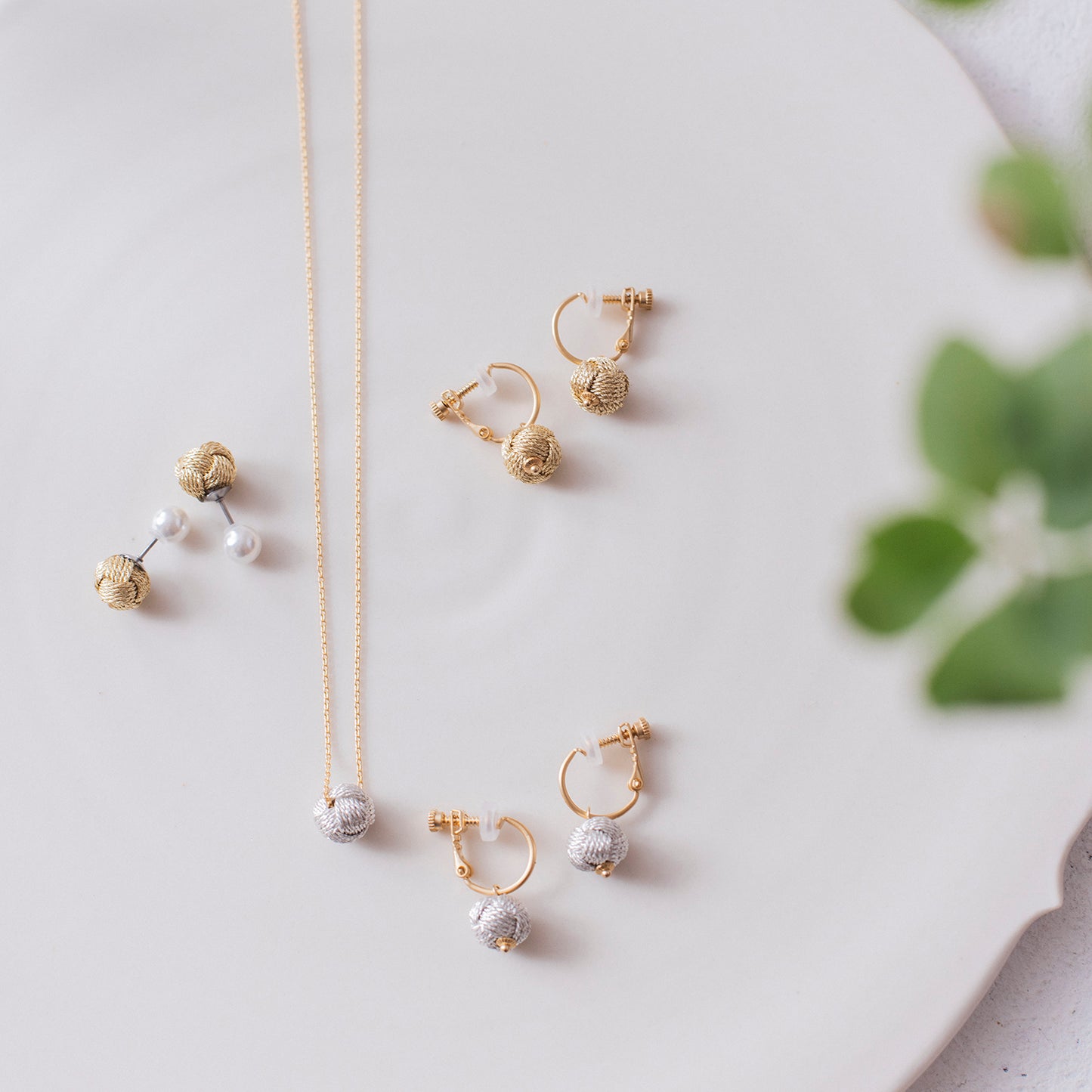 GAE101 : おだまきフープイヤリング