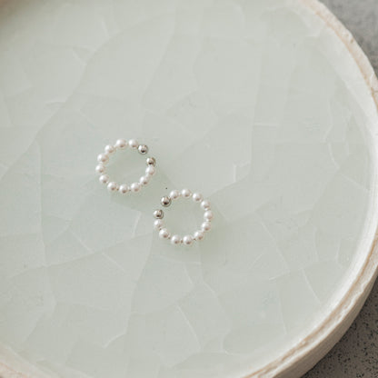 RAE015:貝パールフープイヤカフ